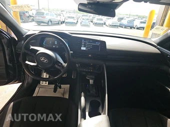 2025 Hyundai Elantra SEL Sport - miniatura 11