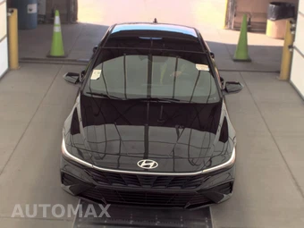 2025 Hyundai Elantra SEL Sport - miniatura 2