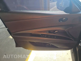 2025 Hyundai Elantra SEL Sport - miniatura 9