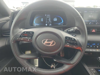 2025 Hyundai Elantra SEL Sport - miniatura 16