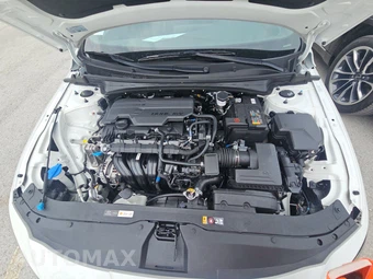 2025 Hyundai Elantra SEL Sport - miniatura 22