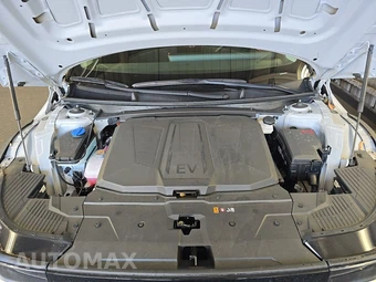 2025 Hyundai IONIQ 5 SE - miniatura 15