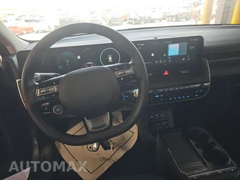 2025 Hyundai IONIQ 5 SE Standard Range - miniatura 11