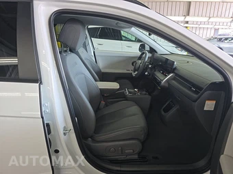 2025 Hyundai IONIQ 5 SEL - miniatura 8