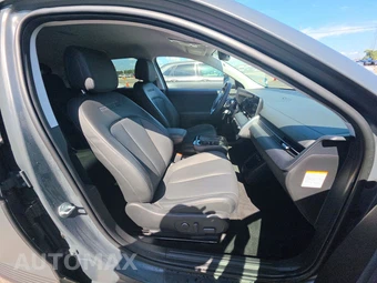 2025 Hyundai IONIQ 5 SEL - miniatura 8