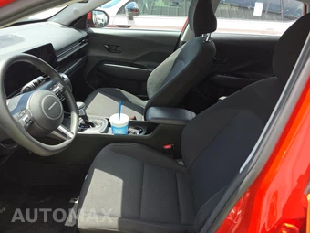 2025 Hyundai Kona SE - miniatura 7