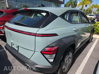 2025 Hyundai Kona SE - miniatura 3