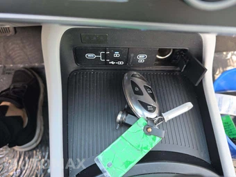 2025 Hyundai Kona SE - miniatura 8