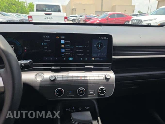 2025 Hyundai Kona SE - miniatura 10