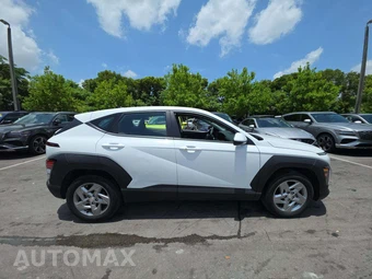 2025 Hyundai Kona SE - miniatura 4