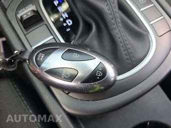 2025 Hyundai Kona SE - miniatura 8