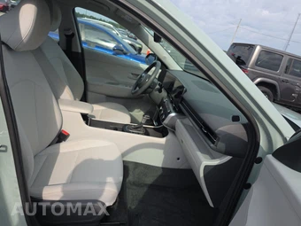 2025 Hyundai Kona SE - miniatura 14
