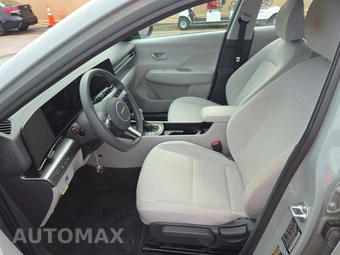 2025 Hyundai Kona SE - miniatura 5