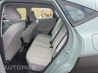 2025 Hyundai Kona SE - miniatura 9