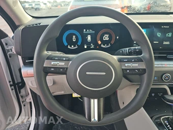 2025 Hyundai Kona SE - miniatura 10