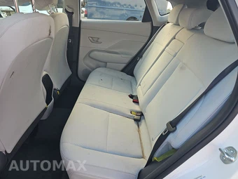2025 Hyundai Kona SE - miniatura 13