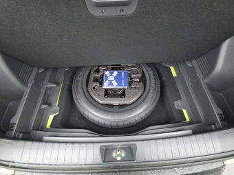 2025 Hyundai Kona SEL Convenience - miniatura 20