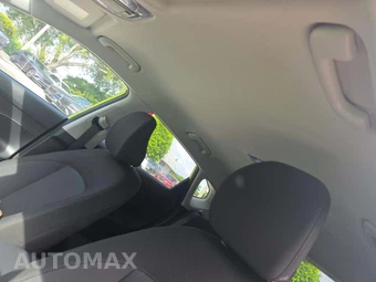 2025 Hyundai Kona SEL Convenience - miniatura 8