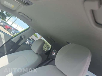 2025 Hyundai Kona SEL Convenience - miniatura 8