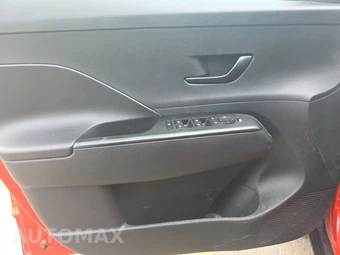 2025 Hyundai Kona SEL Convenience - miniatura 9