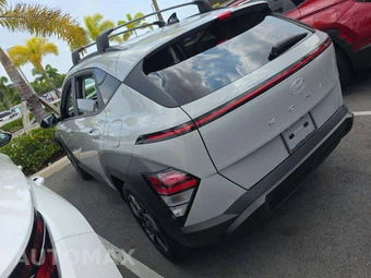 2025 Hyundai Kona SEL Convenience - miniatura 2