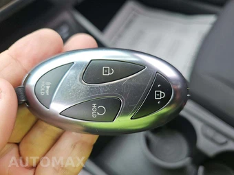 2025 Hyundai Kona SEL Convenience - miniatura 8