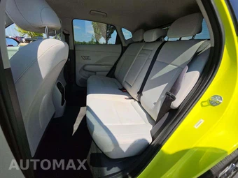 2025 Hyundai Kona SEL - miniatura 10