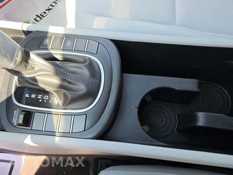 2025 Hyundai Kona SEL - miniatura 18