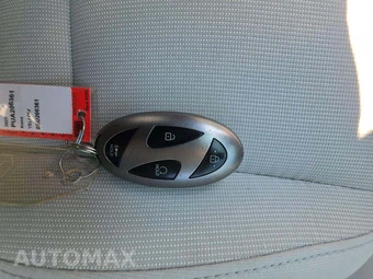 2025 Hyundai Kona SEL - miniatura 5
