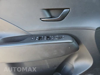 2025 Hyundai Kona SEL - miniatura 9