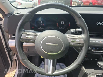 2025 Hyundai Kona SEL - miniatura 10