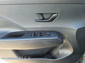 2025 Hyundai Kona SEL - miniatura 3