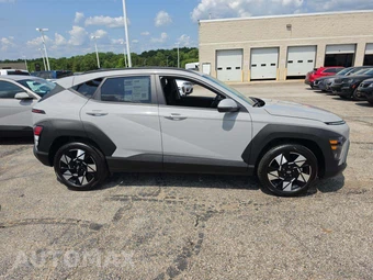 2025 Hyundai Kona SEL - miniatura 4