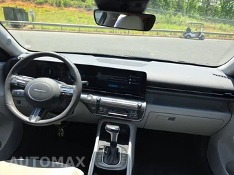 2025 Hyundai Kona SEL - miniatura 11