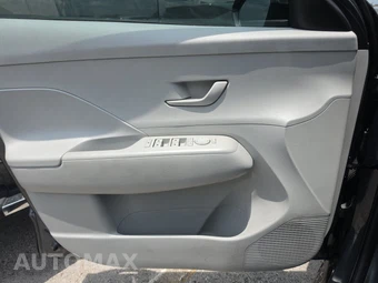 2025 Hyundai Kona SEL - miniatura 15