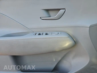 2025 Hyundai Kona SEL - miniatura 3