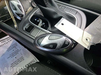 2025 Hyundai Kona SEL - miniatura 8