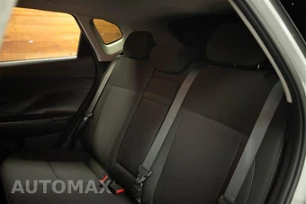 2025 Hyundai Kona SEL - miniatura 12