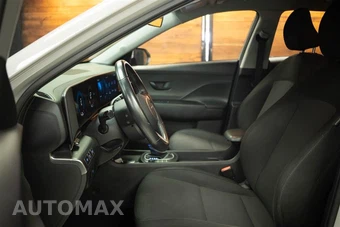 2025 Hyundai Kona SEL - miniatura 8