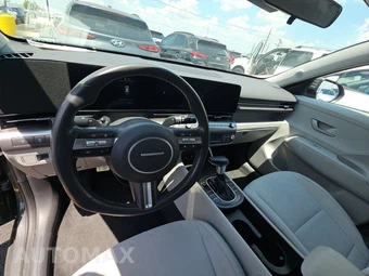 2025 Hyundai Kona SEL - miniatura 11