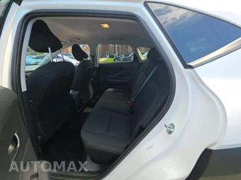 2025 Hyundai Kona SEL - miniatura 9