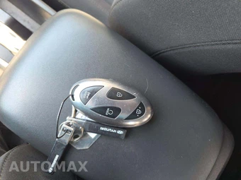 2025 Hyundai Kona SEL - miniatura 8