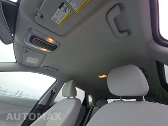 2025 Hyundai Kona SEL - miniatura 8