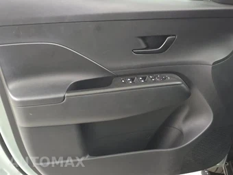 2025 Hyundai Kona SEL - miniatura 9