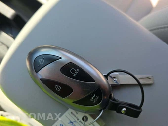 2025 Hyundai Kona SEL - miniatura 8