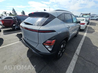 2025 Hyundai Kona SEL - miniatura 4