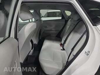 2025 Hyundai Kona SEL - miniatura 16