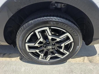 2025 Hyundai Santa Cruz Limited Crew Cab Short Bed - miniatura 3