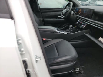 2025 Hyundai Santa Cruz SEL Crew Cab Short Bed - miniatura 8