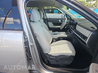 2025 Hyundai Santa Fe SE - miniatura 8